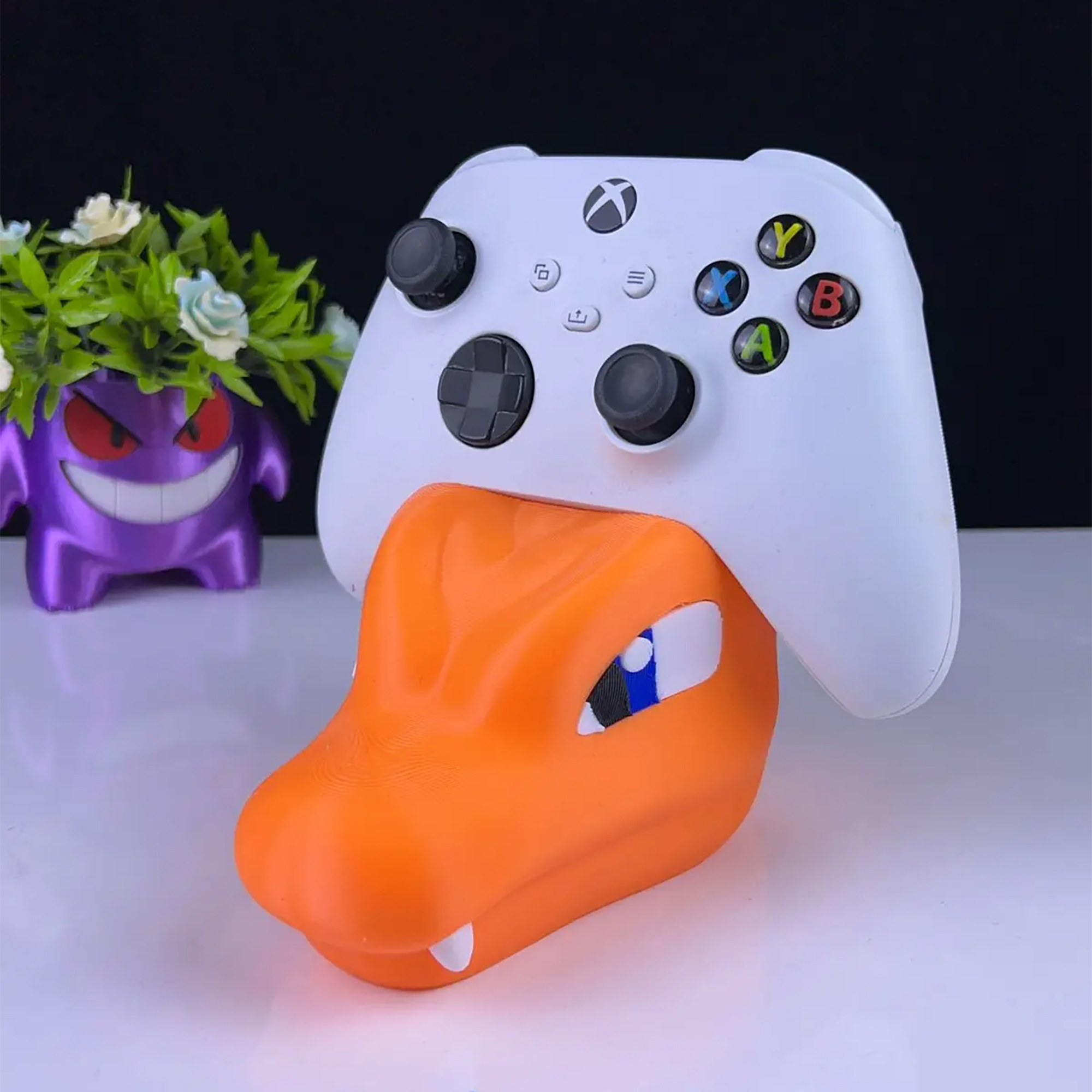Charizard Controller Holder  - Pokemon Figurine Desk Pet